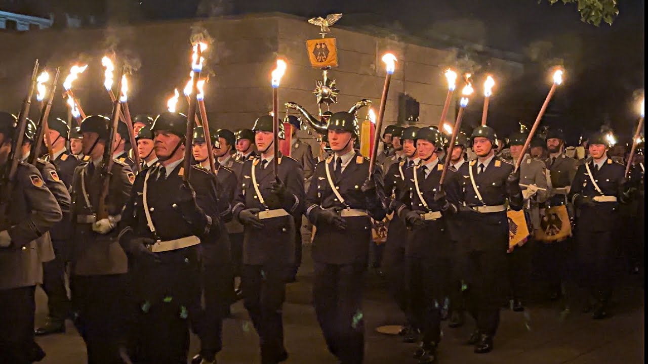 Einmarsch Ehrenformation - OrgBereich CIR - Musikkorps der Bundeswehr - Königgrätzer Marsch