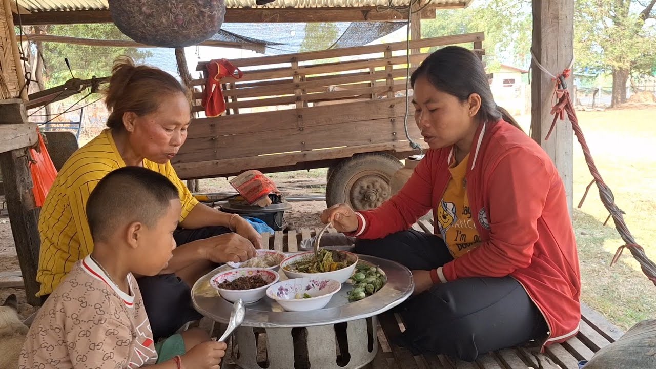 แกงหน่อไม้กินตอนเที่ยงฝีมือเฒ่าแม่28 กุมภาพันธ์ ค.ศ. 2026