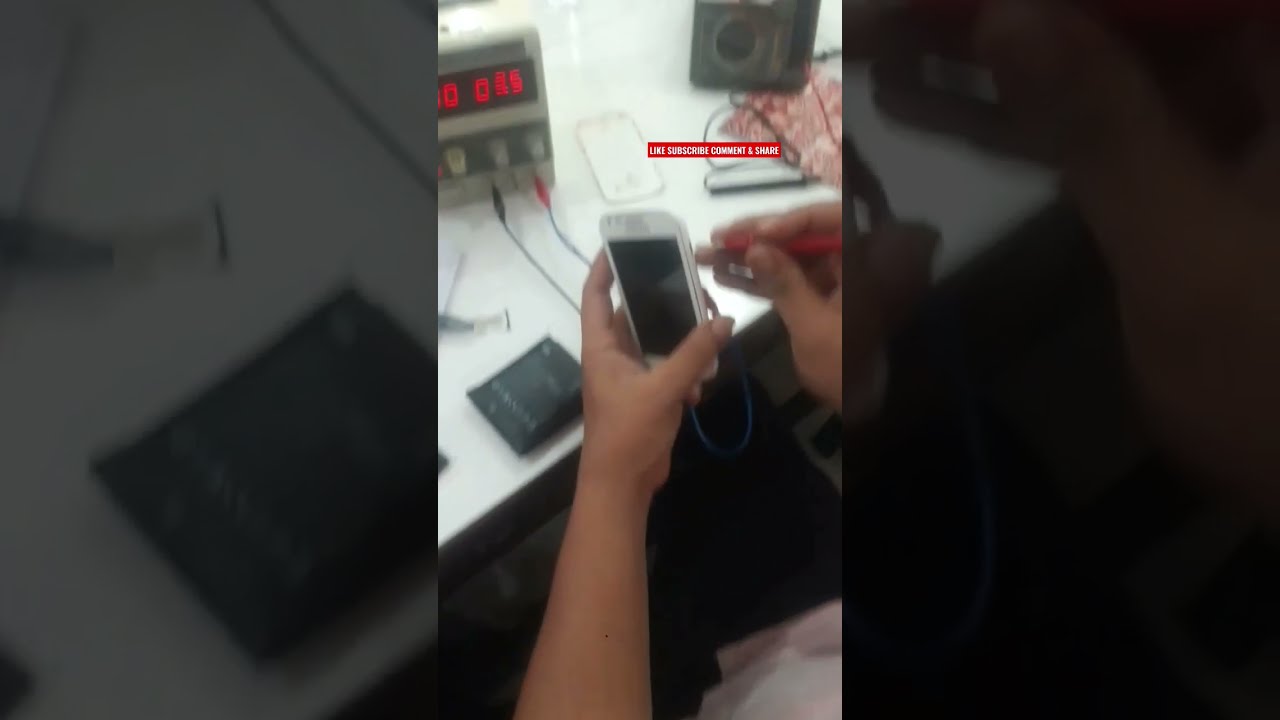 Praktek menyalakan HP menggunakan power supply shorts YouTube