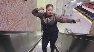 Pharrell Williams - Happy (WE ARE FROM MONTREAL) - Sarah - Queen Sized Flava