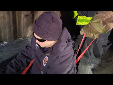 Videó: Tűzoltó egységek használata az áldozatok mentésében