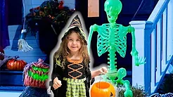 Best trick or treat Halloween maze