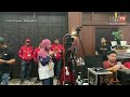 7:50 pm: Suasana suram di pusat informasi PH, banyak kerusi kosong
