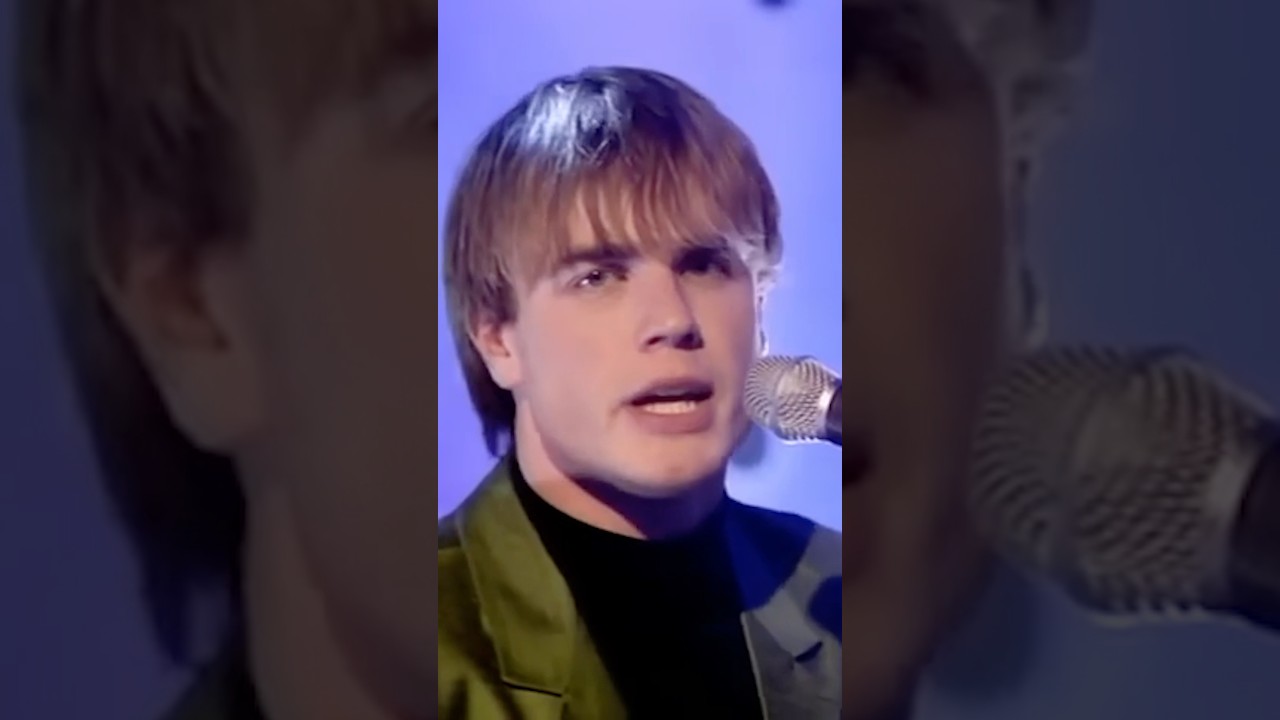 We’re taking a trip down memory lane with this Top Of The Pops performance of ‘Back for Good’ 💙🎶