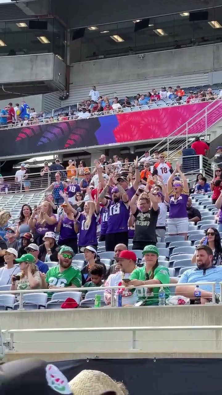 #Vikings Fans Skol Chant at Pro Bowl ?