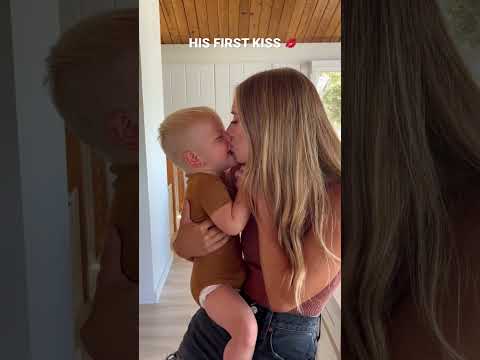 His first kiss 💋 #luxluyendyk #laurenandarie #shorts #firstkiss #twins #family