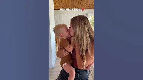 His first kiss 💋 #luxluyendyk #laurenandarie #shorts #firstkiss #twins #family