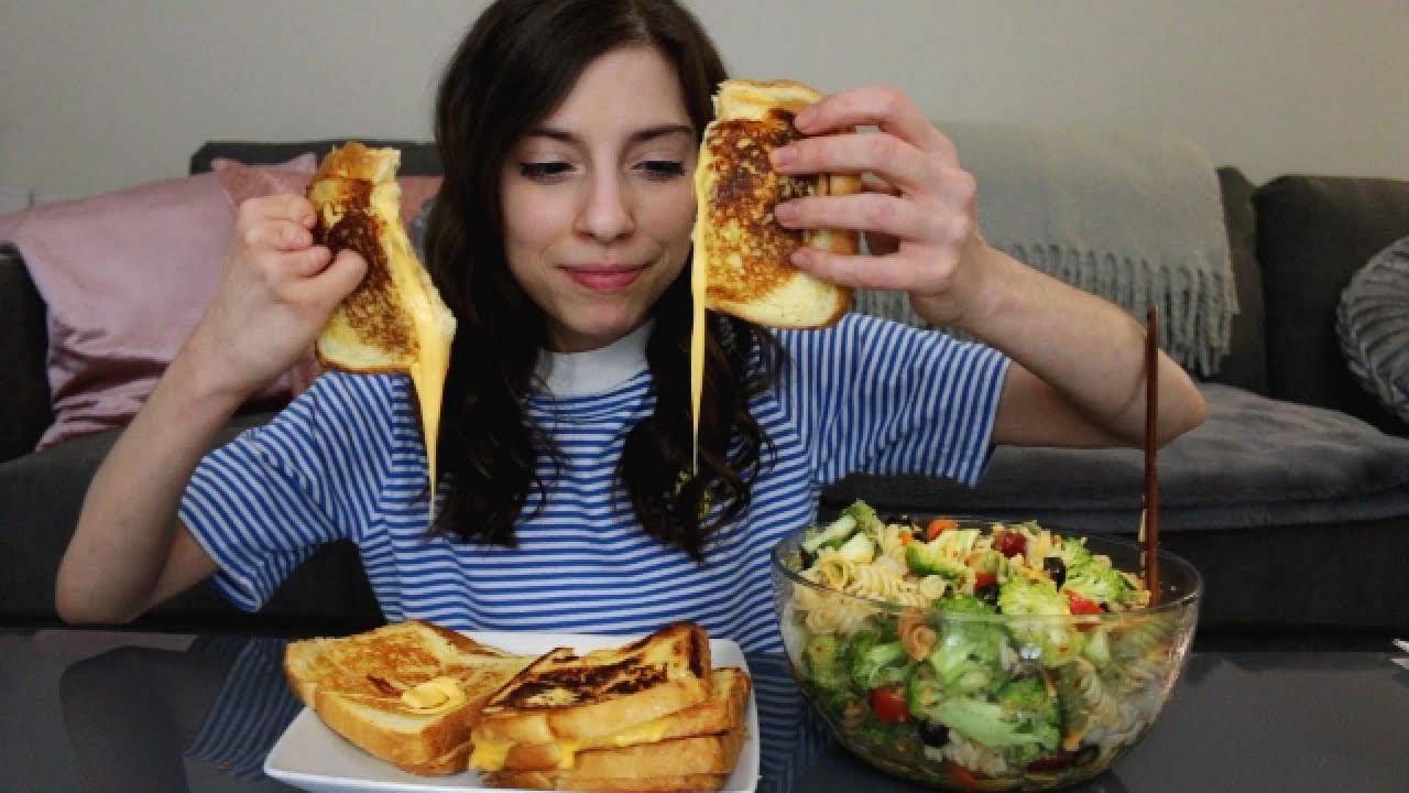 САЛАТ С СЫРОМ И ИТАЛЬЯНСКОЙ ПАСТОЙ МУКБАНГ