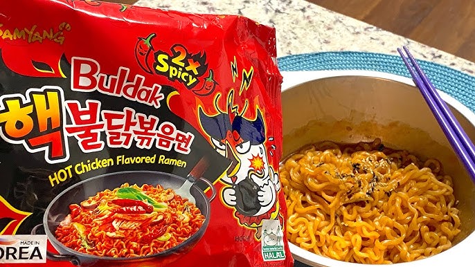 I Coreani Sanno come Fare i Noodles PICCANTI 🔥  Assaggiamo: Samyang  Buldak Hot Chicken Ramen 