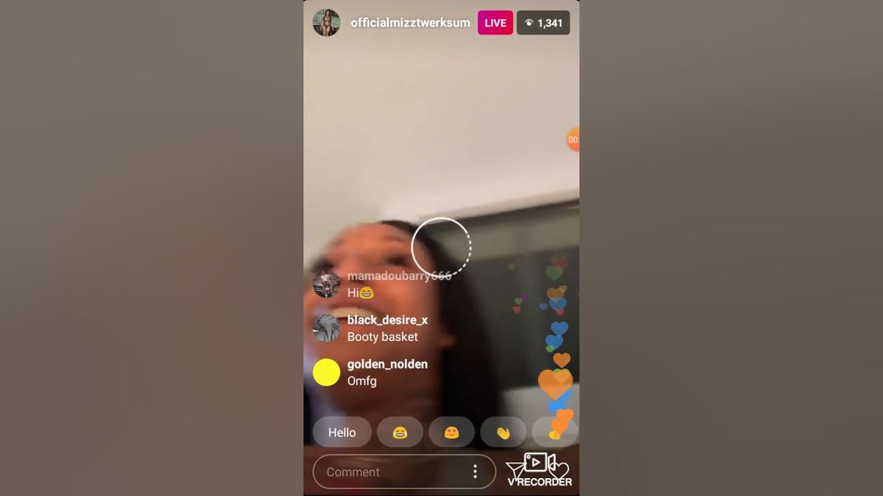 OfficialMizzTwerkSum play pac man on Instagram live YouTube