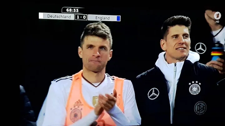 Podolski schiet ein Tor an seinem Abschiedsspiel! ...