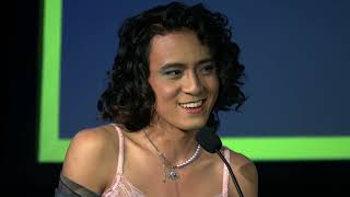 Fanchants and Fingerhearts: Ari Tampubolon performs Savage by Aespa