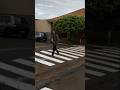 Astro é visto caminhando nas ruas de SP Brasil.