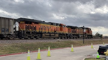 BNSF train U-HTOIRB at Frisco, TX (December 15, 2021)