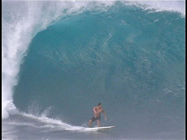 Surfing Giant Banzai Pipeline Youtube Surfing Giant Banzai Pipeline Youtube