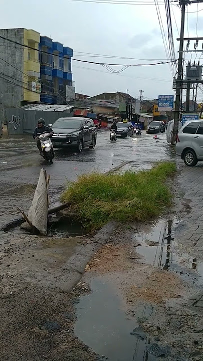 hujan 1 jam langsung seperti ini kondisi nya #automobile #jalananlampung #automobile #jalananlam