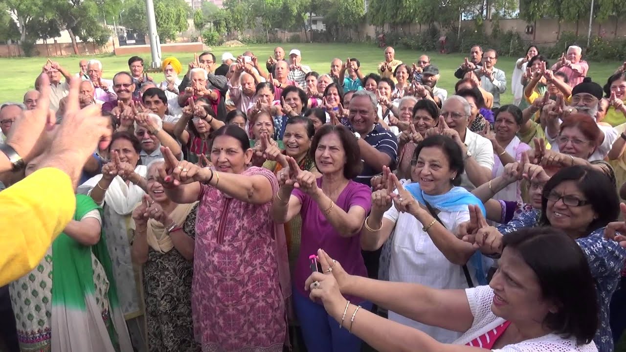 Dr. Madan Kataria and Madhuri Kataria Visit Jal Vayu Vihar Laughter Yoga Club, Sector 21, Noida, UP laughter therapy mumbai