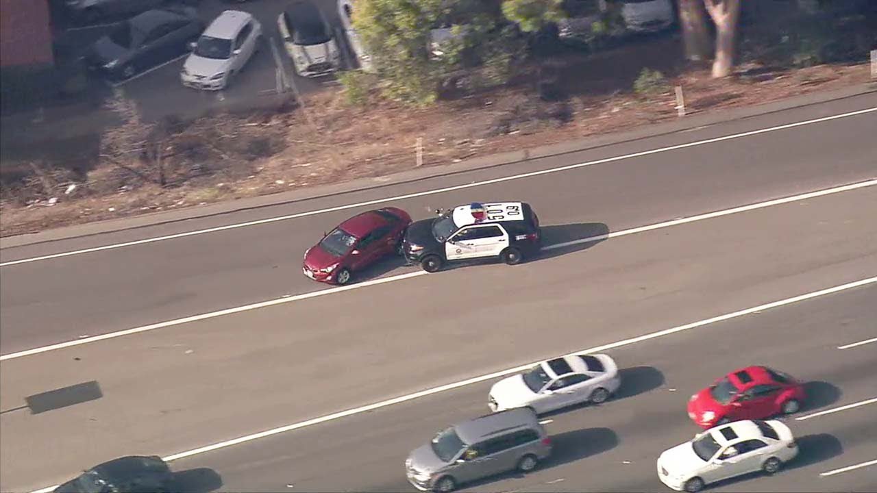 RAW VIDEO: Chase ends with PIT maneuver on 101 Fwy in North Hollywood ...