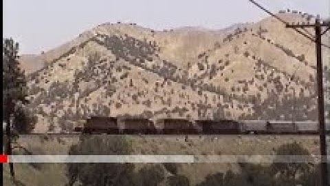 Tehachepi, Caliente #2 2009 30 4 BNSF On The Loop With Freight Train Around The Curve