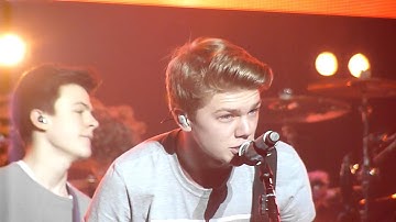 The Vamps FT New Hope Club - Cecilia - Manchester Arena
