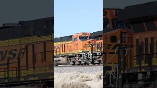 TRAIN SHORTS #02308 / WB BNSF 7209 MANIFEST TRAIN 12-11-2025 #train #railtrack #automobile
