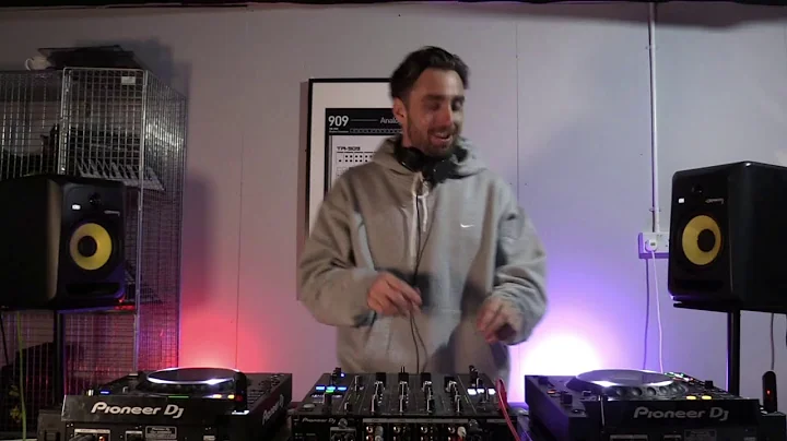 Jamie Roy - 1001Tracklists Something Spotlight Mix...