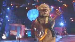 Video thumbnail of "The Country Bears - Straight to the heart of love"