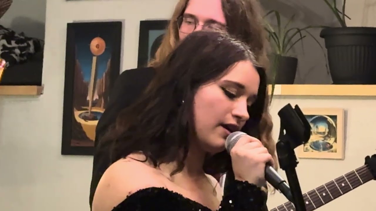 Koncerts galerijā un kultūrbārā  