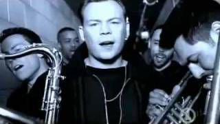 UB40 - CAN'T HELP FALLING IN LOVE chords