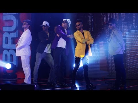 Bruno Mars cantó "Uptown Funk"