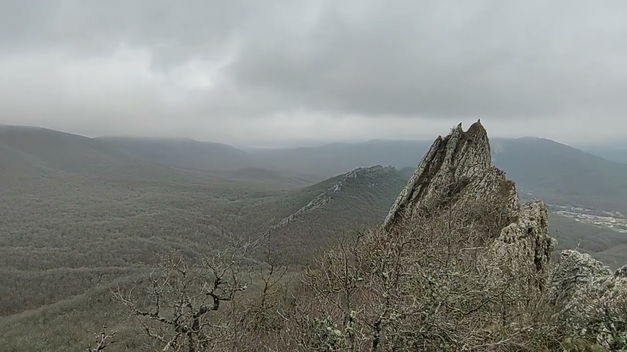 На г.Биюк-Мачи-Кая.Село Лесное.