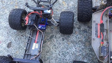 Racing2Learn: Comparing the Traxxas Slash vs. Stampede vs. ECX Ruckus: Battery Fitment