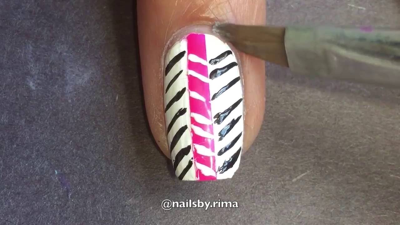 Freehand Stripe Nails Tutorial