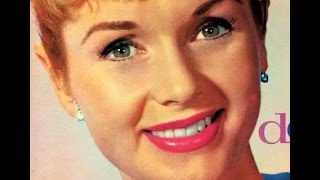 Debbie Reynolds - Moonglow chords