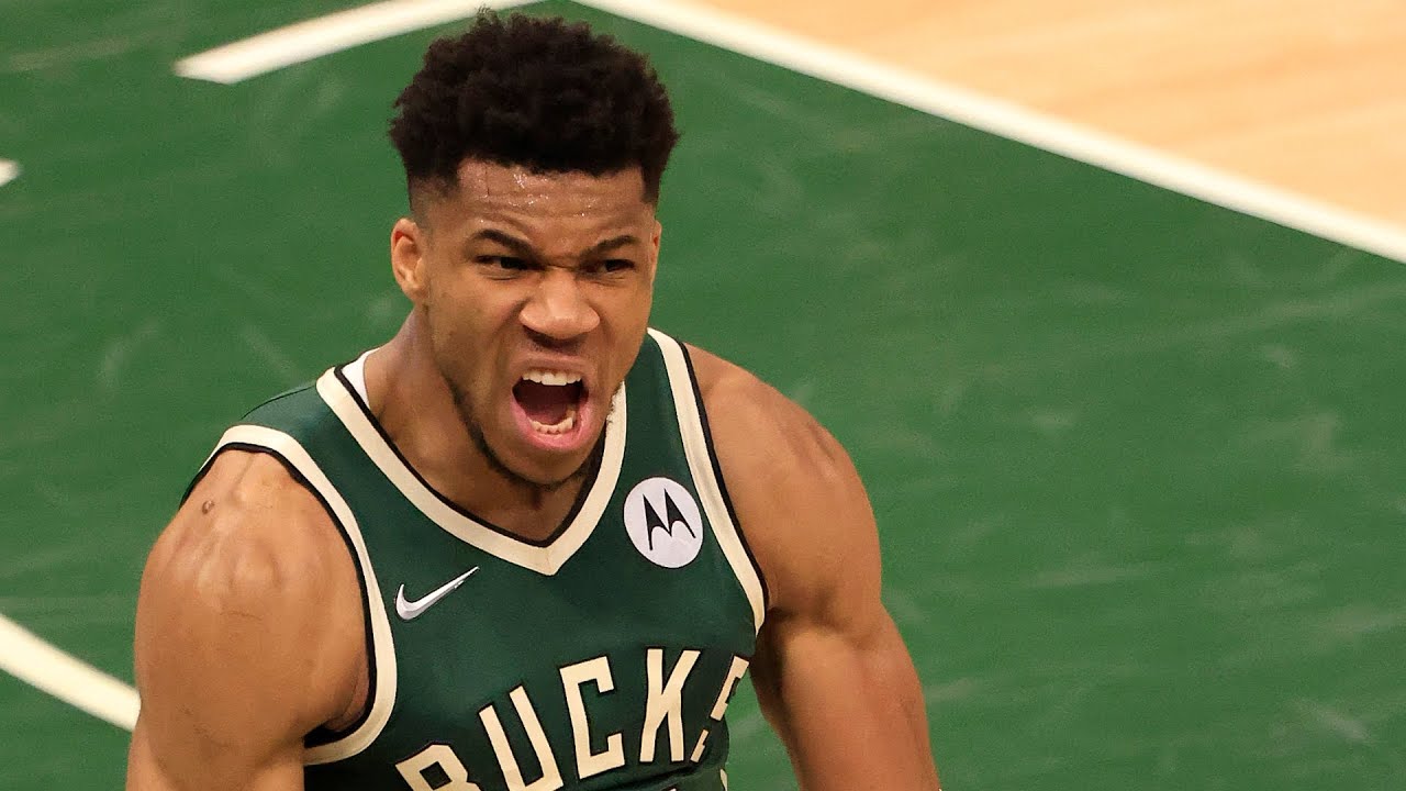 Bucks' Game 3 win over Suns led by Giannis Antetokounmpo's second