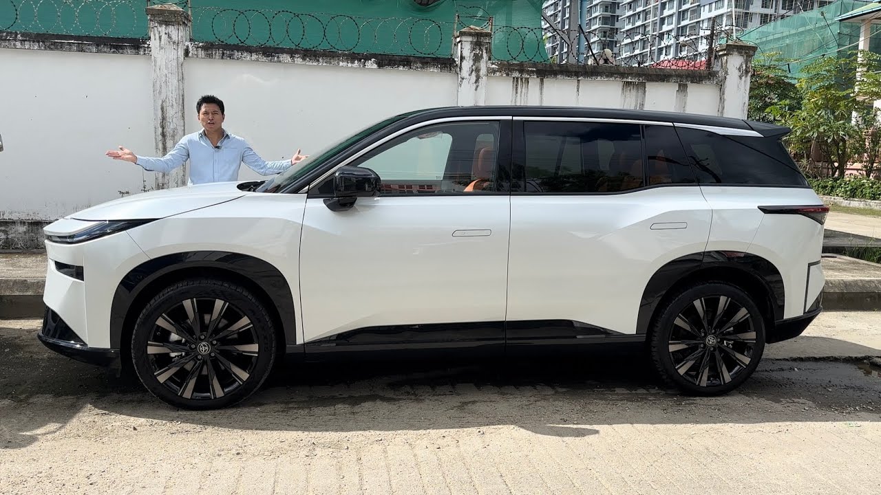 Grade အပြည့် Toyota BZ3X ကိုသိန်း2000ဝန်းကျင်နဲ့ ဝယ်ယူနိုင်ပါတယ်