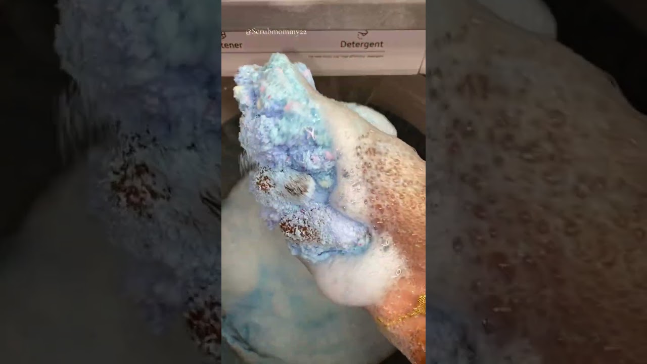 What’s better than this sudsy trio? 🩵💙🤍