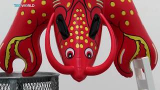 Showcase: Jeff Koons and Damien Hirst meet in London