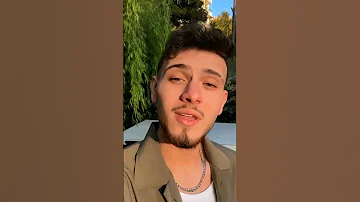 رمش خطاف والسحر أصناف وانا قلبي يتخاف عليه يا بابا ورد يتشال ولونه قتال Ashami 