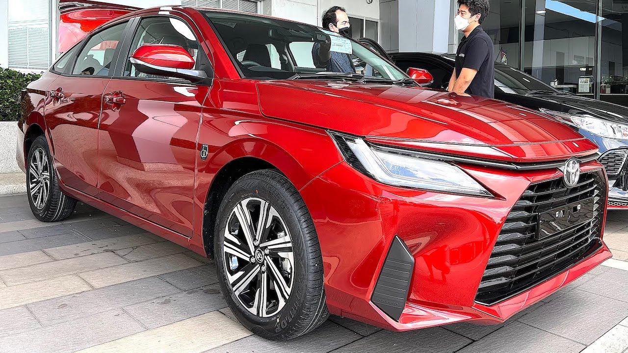 All New Yaris Orange: Sentuhan Personalitas dengan Stiker Atap