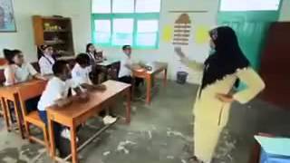Downloadvideo lawak antonim pecah perut MP3 MP4 video lawak antonim pecah perut