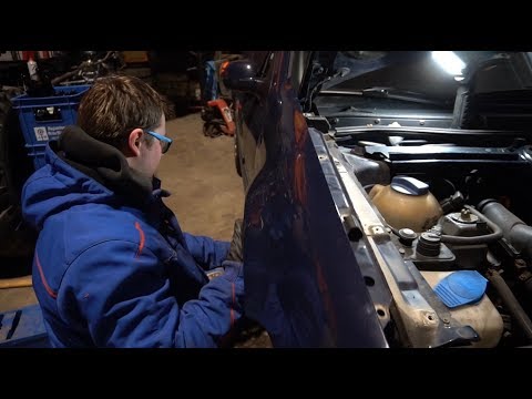 Video: Wie entfernt man einen Kotflügel von einem Auto?