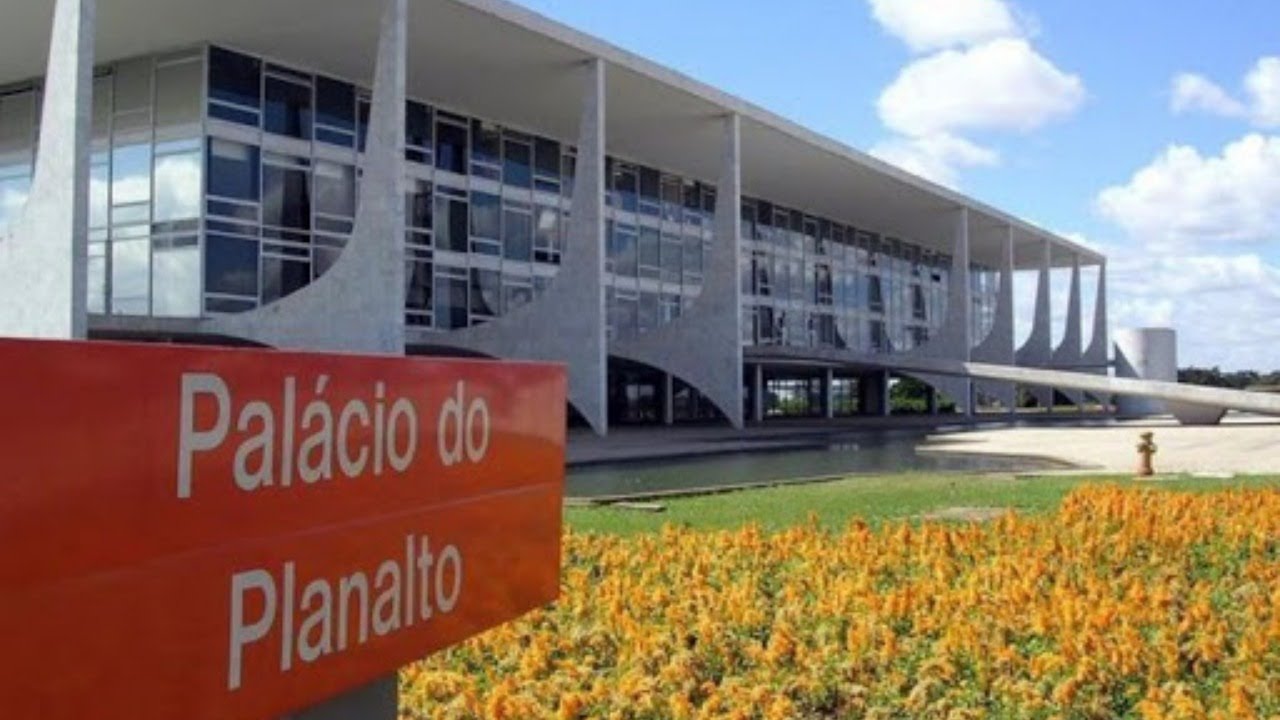 Governo Federal realiza coletiva para divulgar medidas contra a Covid-19 no Brasil Governo Federal realiza coletiva para divulgar medidas contra a Covid-19 no Brasil