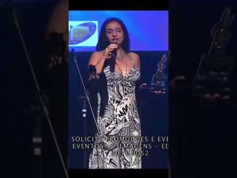 Lucinha Guerra recebendo
