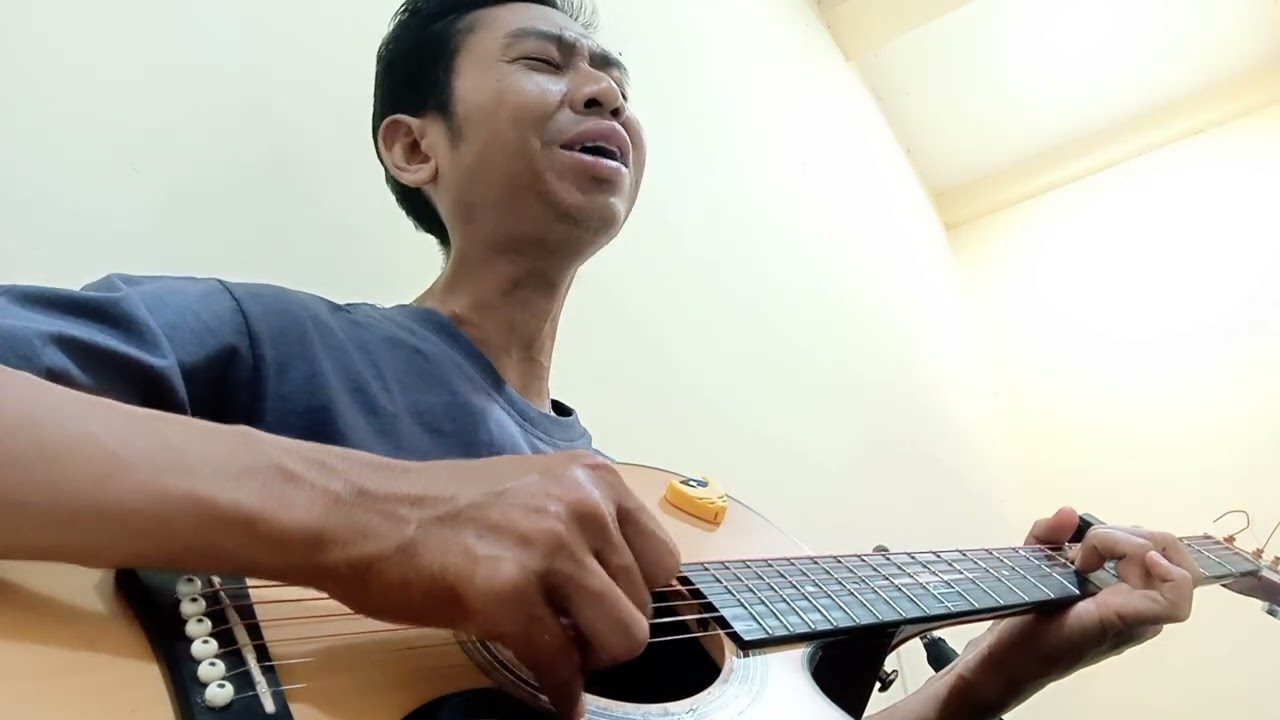 လ္ပဓဇန်ညိနာဲ Raw guitar version