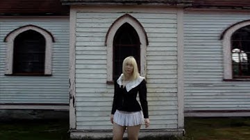 Elita - Girls on the Internet (Official Video)