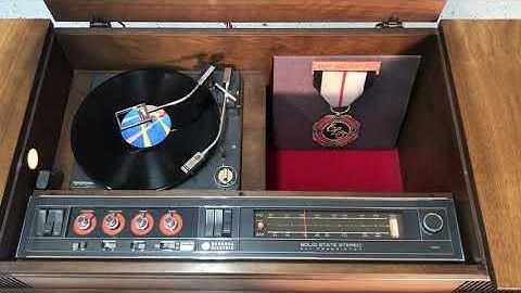 "The Graduate II" by GE, 1968 Stereo Record Console Model C711G