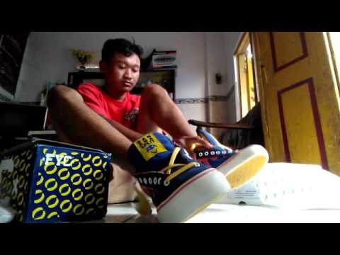 Unboxing SXSC x FYC shoes - YouTube