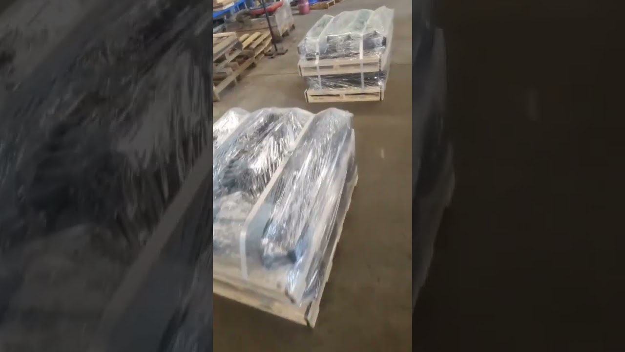 Shipment for track roller Liebherr LB36 rotary drilling rig