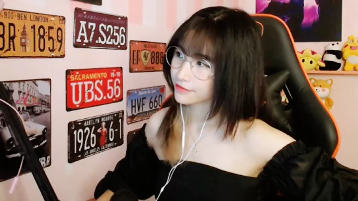 Lin Qun Mobile | Lily Phan On The Livestream Cy Ra...